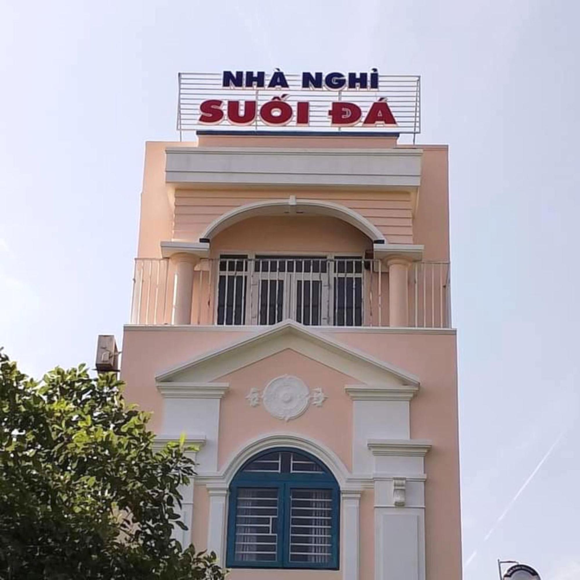 Oyo 1187 Suoi Da Motel Da Nang Zewnętrze zdjęcie